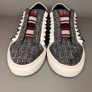 Tory burch sneakers for sale, very clean.